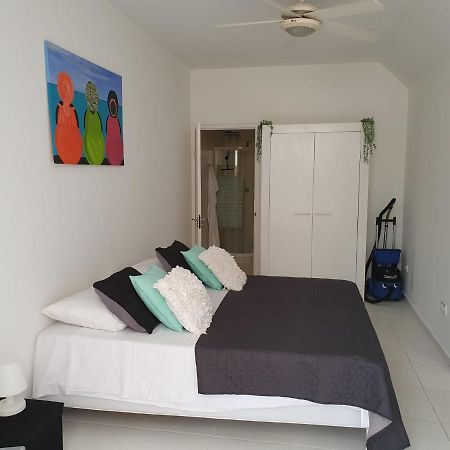 A2 Apartment Budget At Jan Thiel Curacao Екстериор снимка