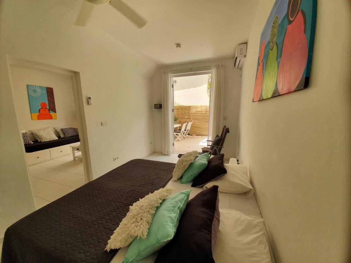 A2 Apartment Budget At Jan Thiel Curacao Екстериор снимка